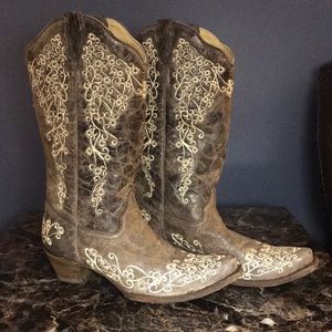Chic Vintage Leather Cowboy Boots